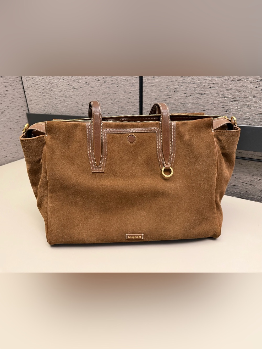 Songmont Medium Yore Duffle Bag - Sandal Suede 🧸♥️ - Picture 3 of 13